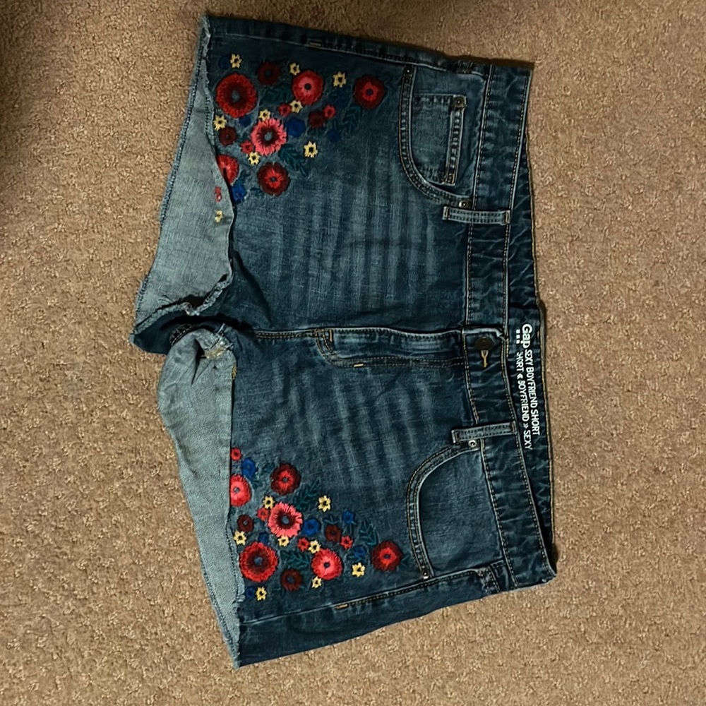Gap sexy boyfriend shorts super cute floral